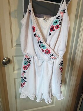 Charlotte Russe White Floral Romper